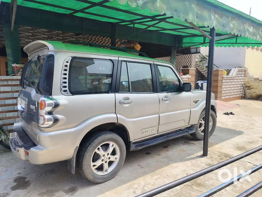 Mahindra Scorpio Classic S10
