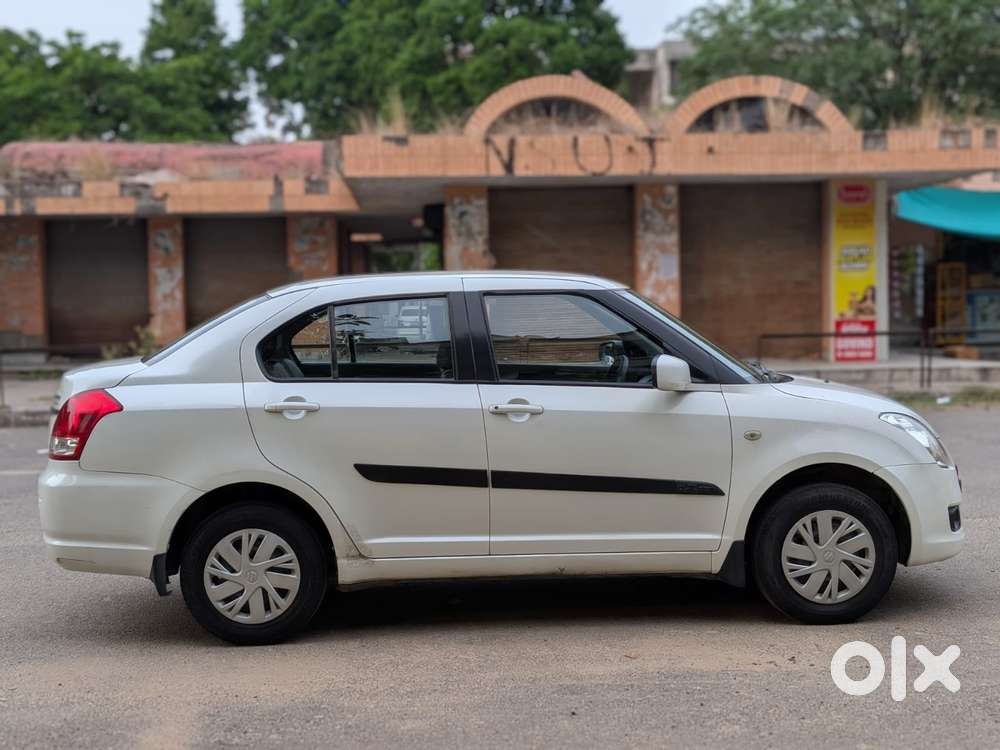 Maruti Suzuki Swift Dzire 1.2 Vxi Bsiv, 2010, Petrol