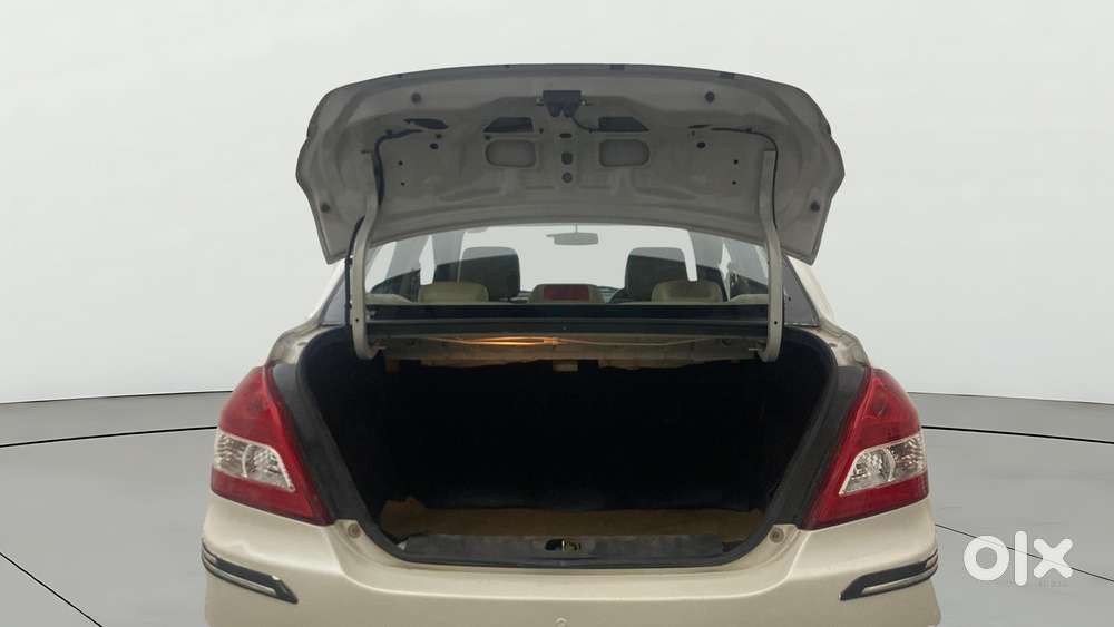 Maruti Suzuki Swift Dzire Vxi Optional, 2016, Petrol