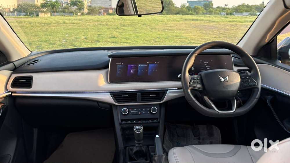 Mahindra Xuv700 2.2 Ax 5 Diesel Mt 7 Str, 2024, Diesel