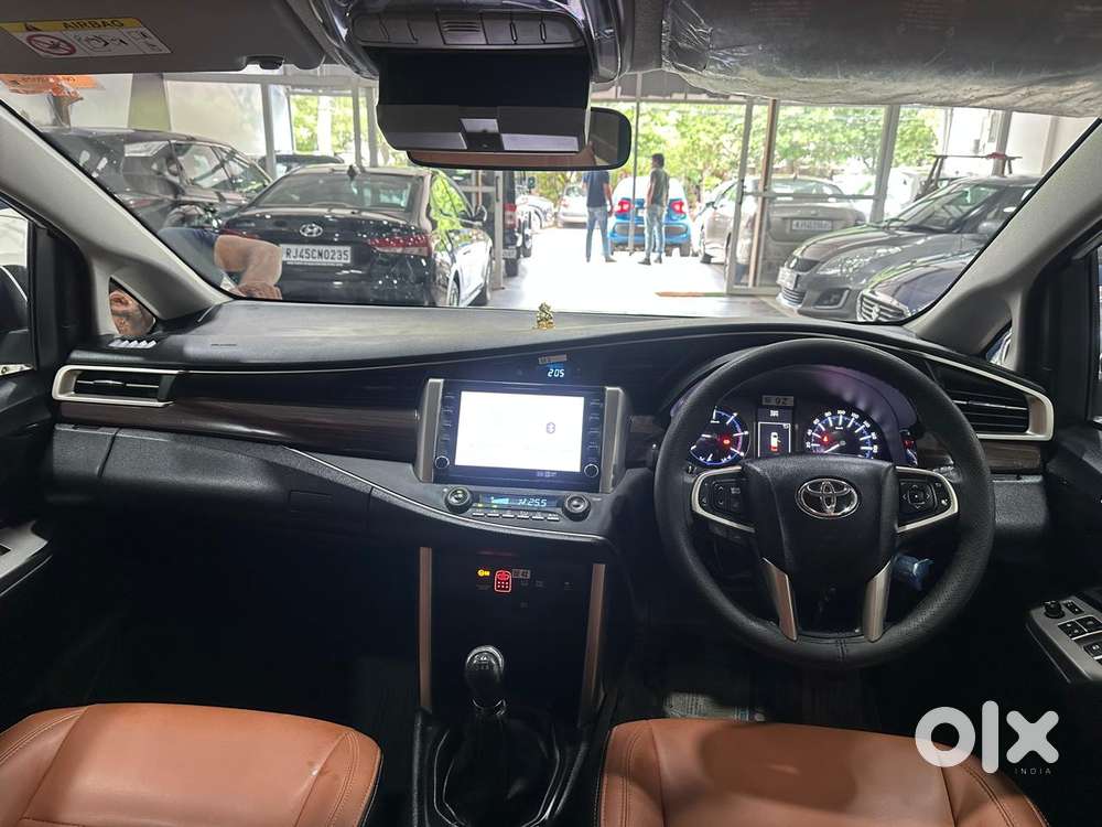 Toyota Innova Crysta 2.4 V, 2025, Diesel