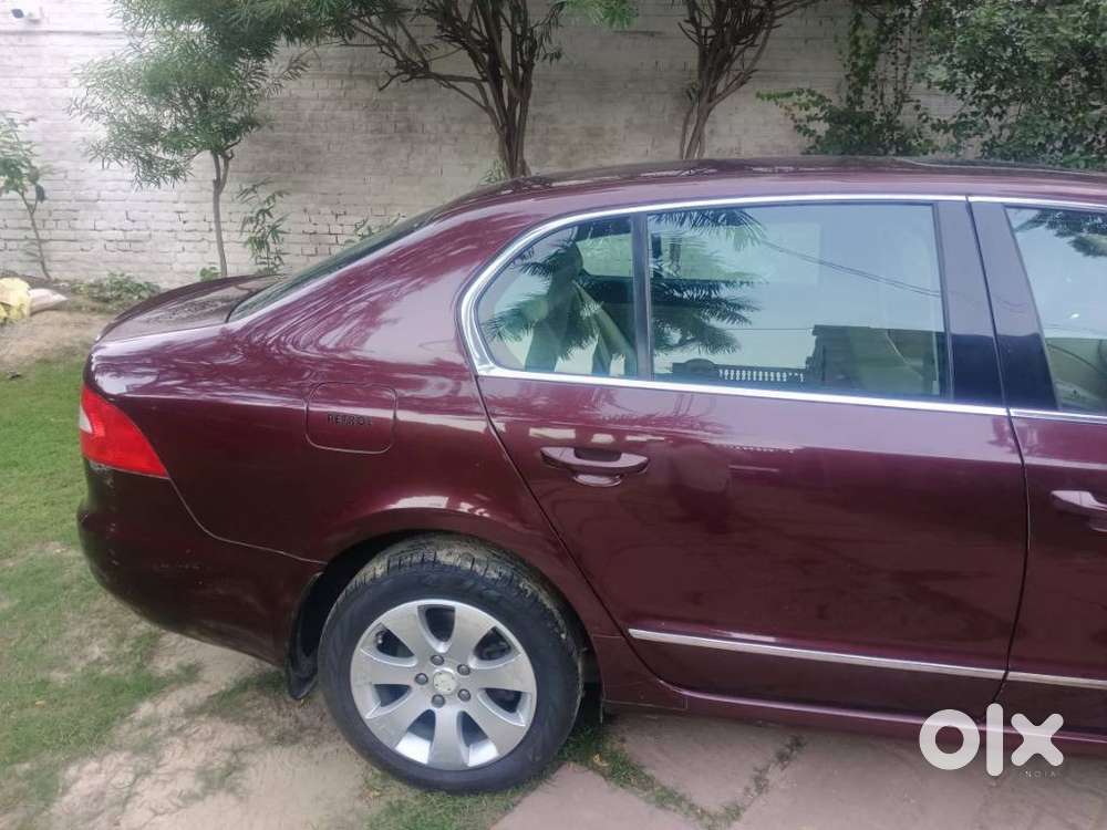 Skoda Superb Corporate 1.8 Tsi Mt, 2011, Petrol