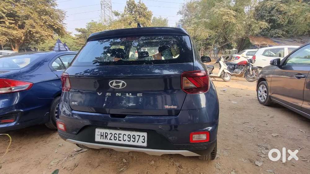 Hyundai Venue 2019 Petrol 71000 Km Driven