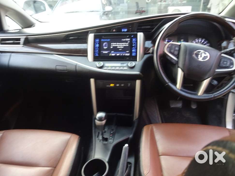 Toyota Innova Crysta 2.8 Zx At, 2016, Diesel