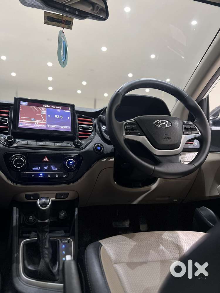 Hyundai Verna 1.5 Sx (o) Ivt, 2022, Petrol