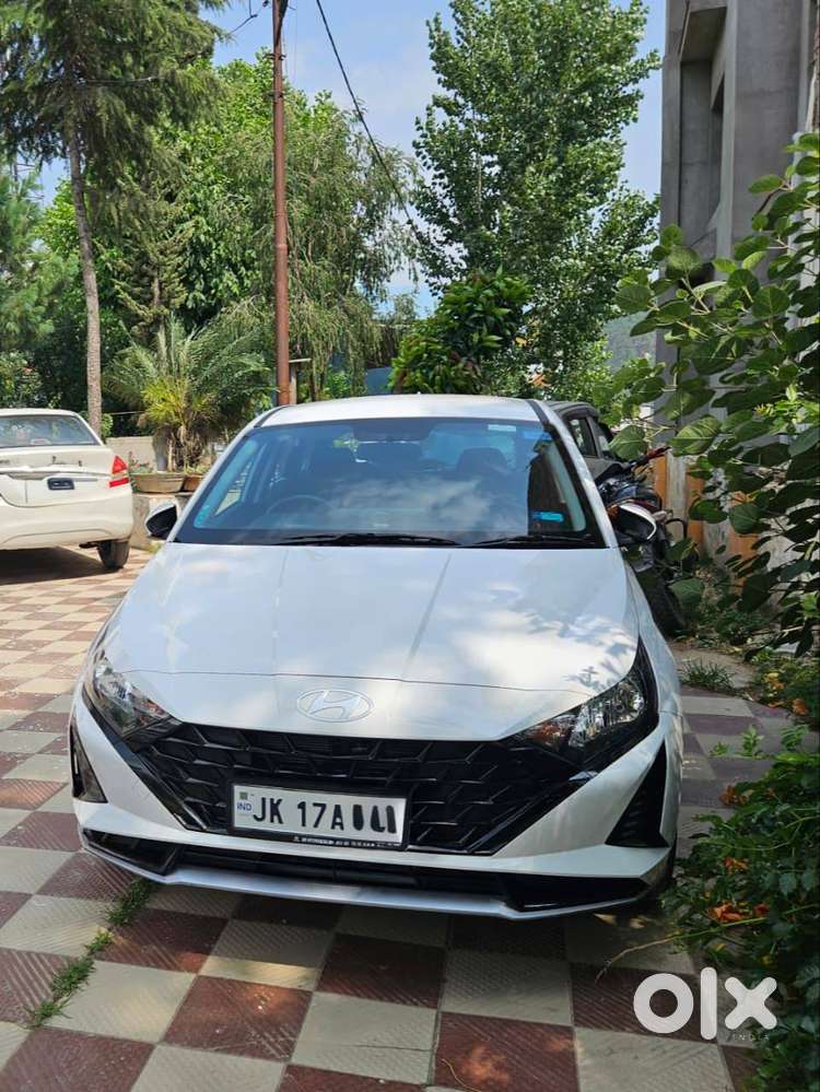 I 20 Brand New, Less Driven Single Hand.