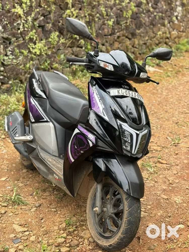 Ntorq Price Tvs Black Panther Scooty Tvs Ntorq 125 Super Squad