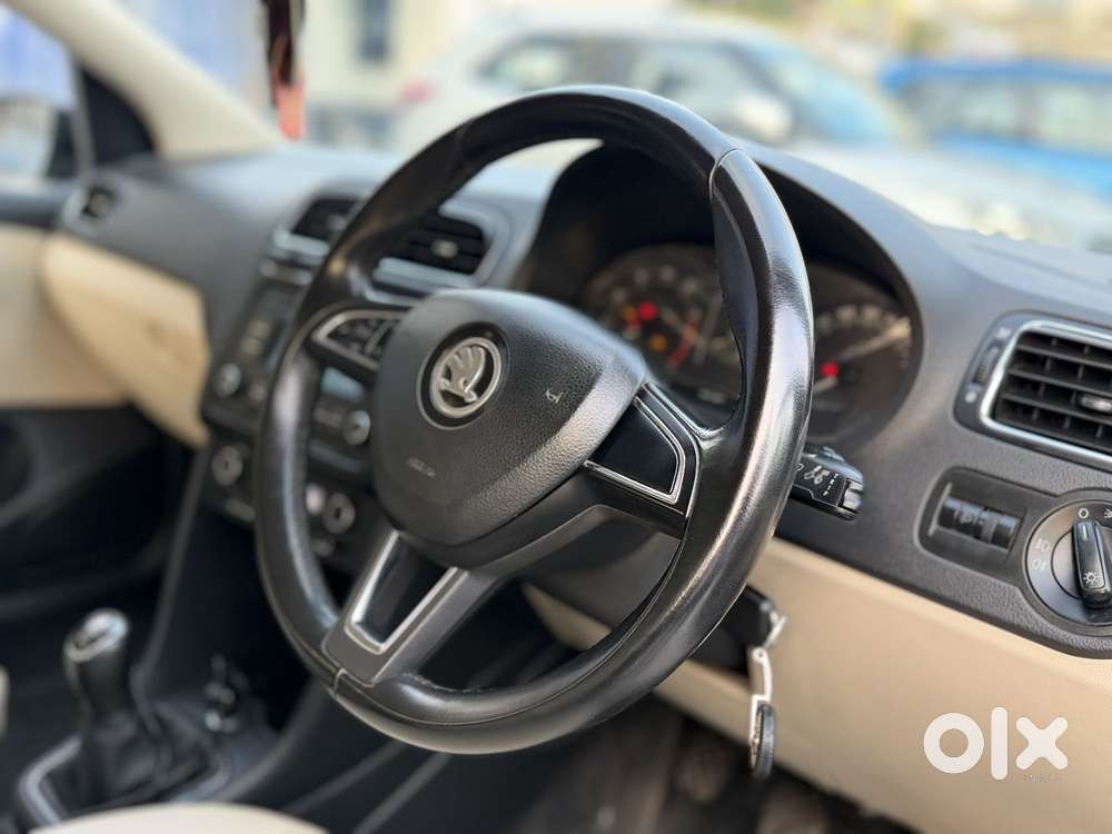 Skoda Rapid 1.6 Mpi Mt Elegance Plus, 2018, Petrol