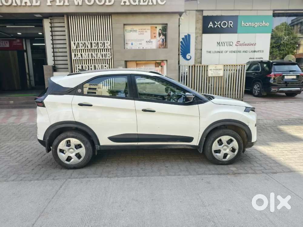 Tata Nexon, 2024, Petrol
