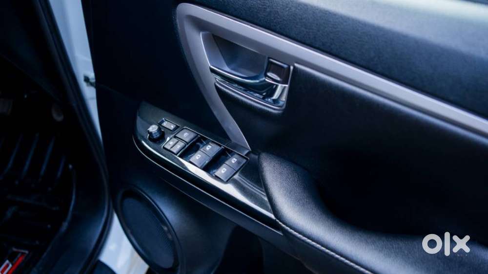 Toyota Fortuner 4x2 At 2.7 Petrol, 2025, Petrol