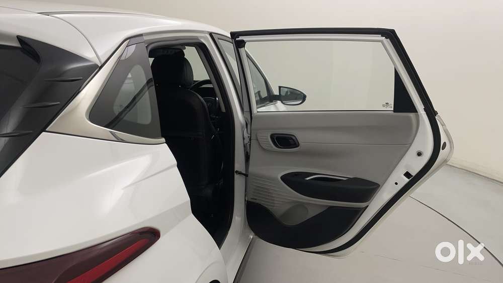 Hyundai New I20 1.2 Asta (o) Ivt, 2024, Petrol