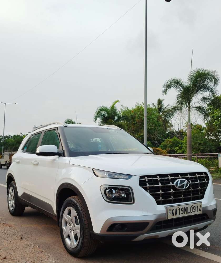 Hyundai Venue 1.2 S Plus, 2020, Petrol