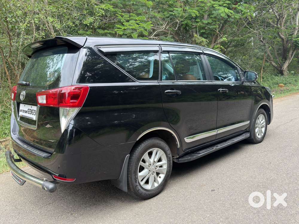 Toyota Innova Crysta 2.4 Gx Limited Edition 7 Str, 2023, Diesel