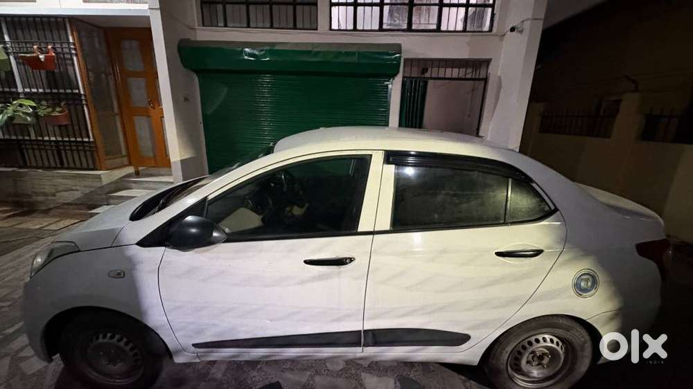 Hyundai Xcent 2016 Diesel Well Maintained