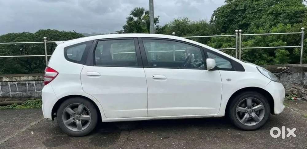 Honda Jazz 2010 Petrol 105000 Km Driven