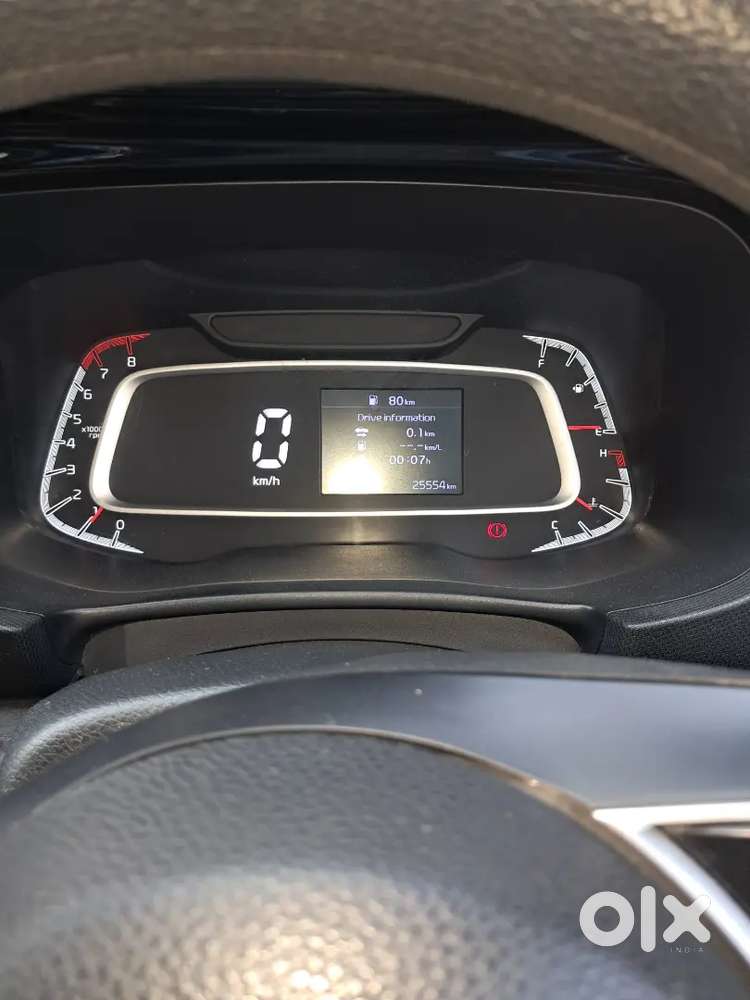 Kia Sonet 2022 Dec Petrol Well Maintained