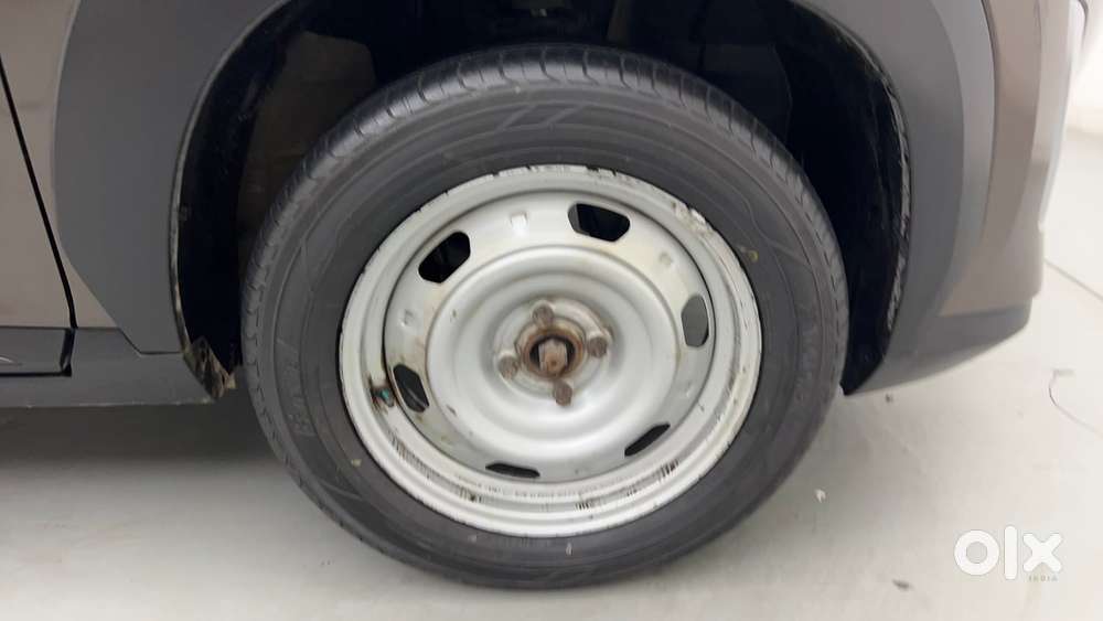 Nissan Magnite 1.0 Xe, 2022, Petrol