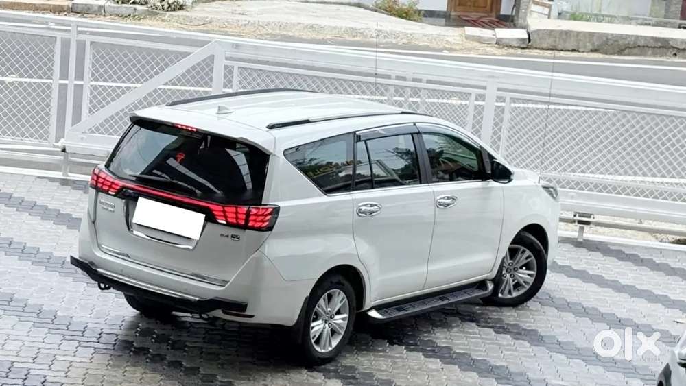 Toyota Innova Crysta [2020-ongoing] 2.7 Zx At 7 Str, 2016, Petrol