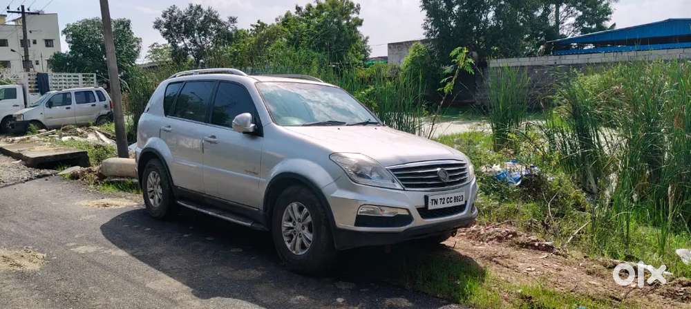 Mahindra Rexton 2013