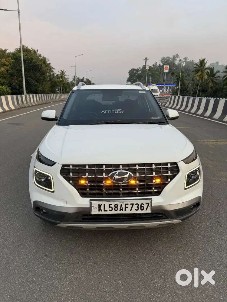 Hyundai Venue Diesel Manual 2022 With Sunroof