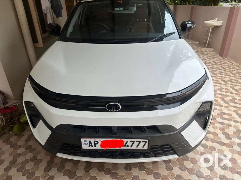 Tata Nexon Creative(+)diesel(amt) 2024 Model