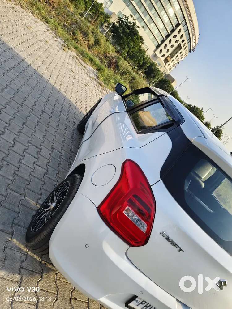 Maruti Suzuki Swift Vxi 2023 With Extra Alloywheels