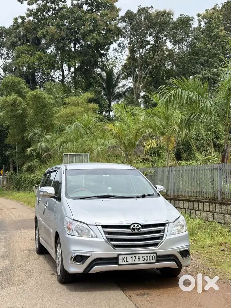 Toyota Innova Taxi  2011 Diesel Well Maintained