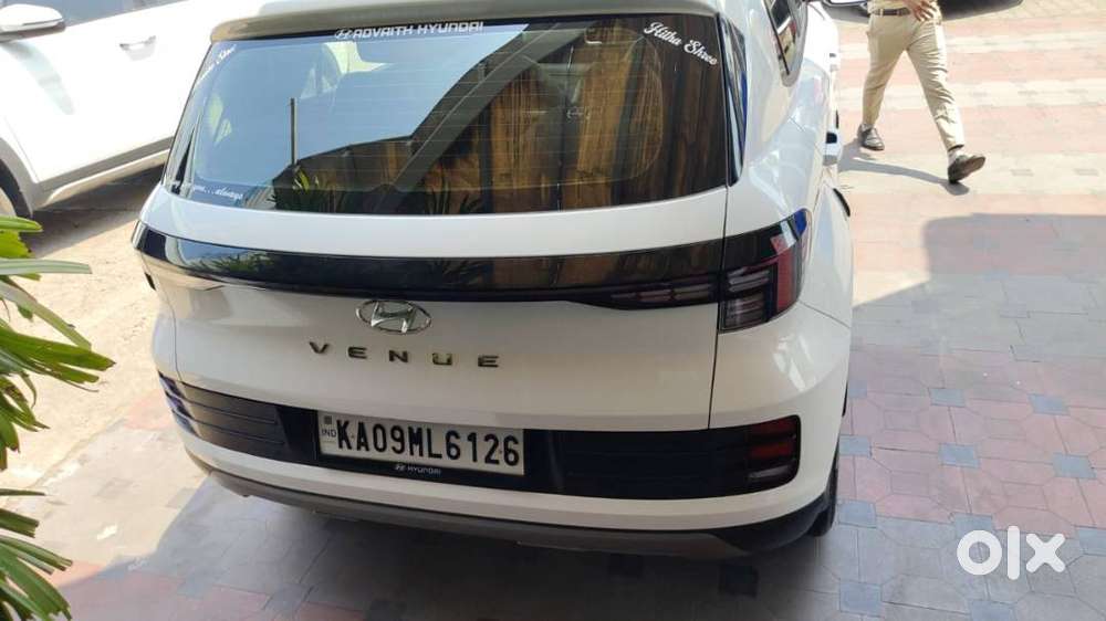 Hyundai Venue 2011 Petrol 10200 Km Driven