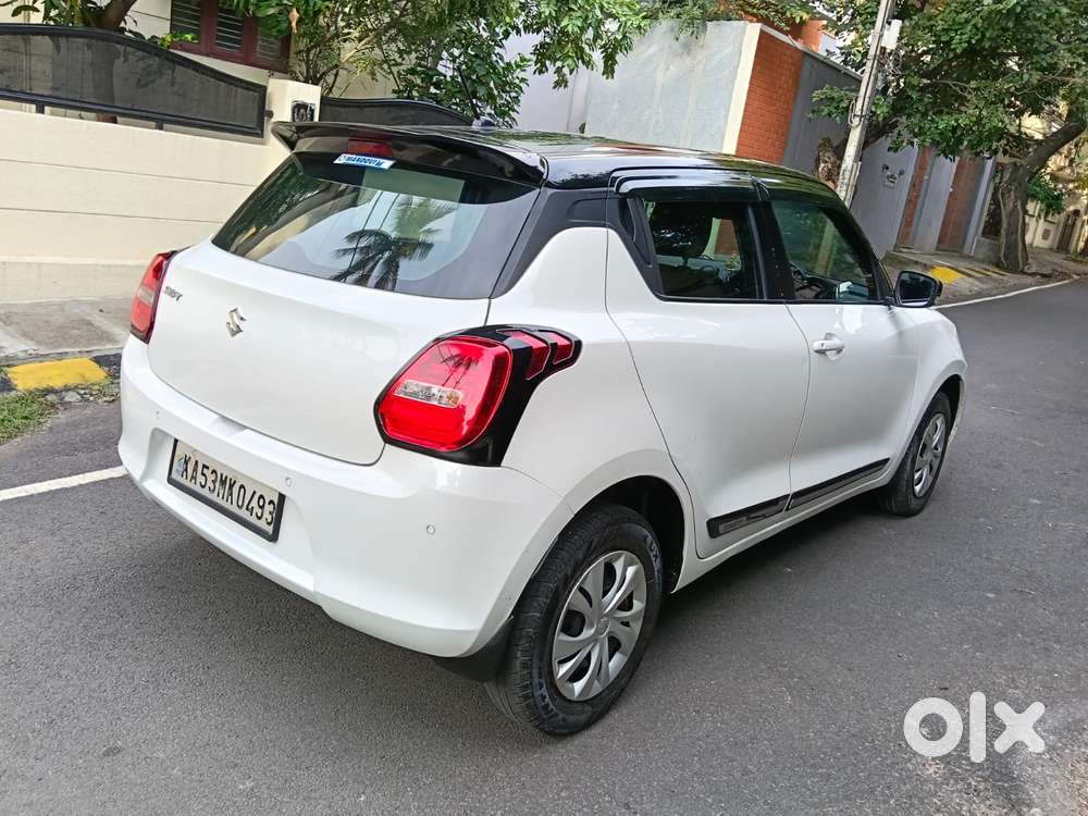 Maruti Suzuki Swift VXi + Manual, 2022, Petrol