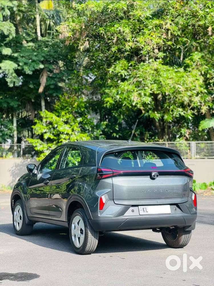 Tata Nexon Pure 1.5 Revotorq Diesel 6mt, 2016, Diesel