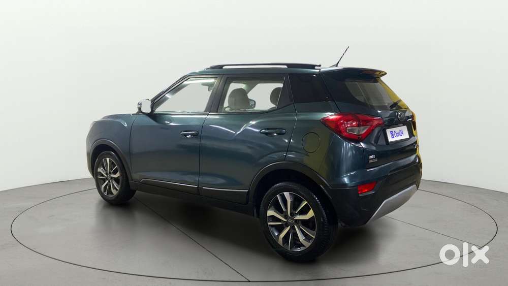 Mahindra Xuv300 1.2 W8 (o) Amt Petrol, 2021, Petrol