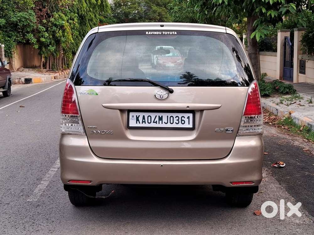 Toyota Innova 2.5 G (diesel) 8 Seater, 2011, Diesel