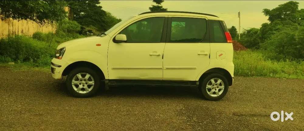 Mahindra Quanto 1.5 C8 2013