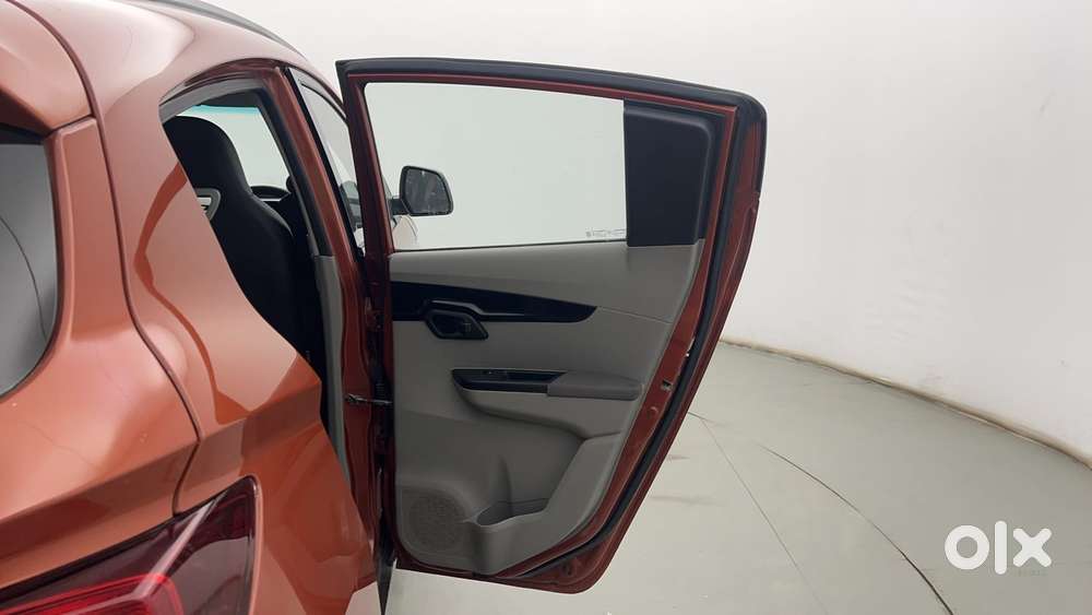 Mahindra Kuv100 Nxt 1.2 K8 Petrol 6 Str, 2017, Petrol