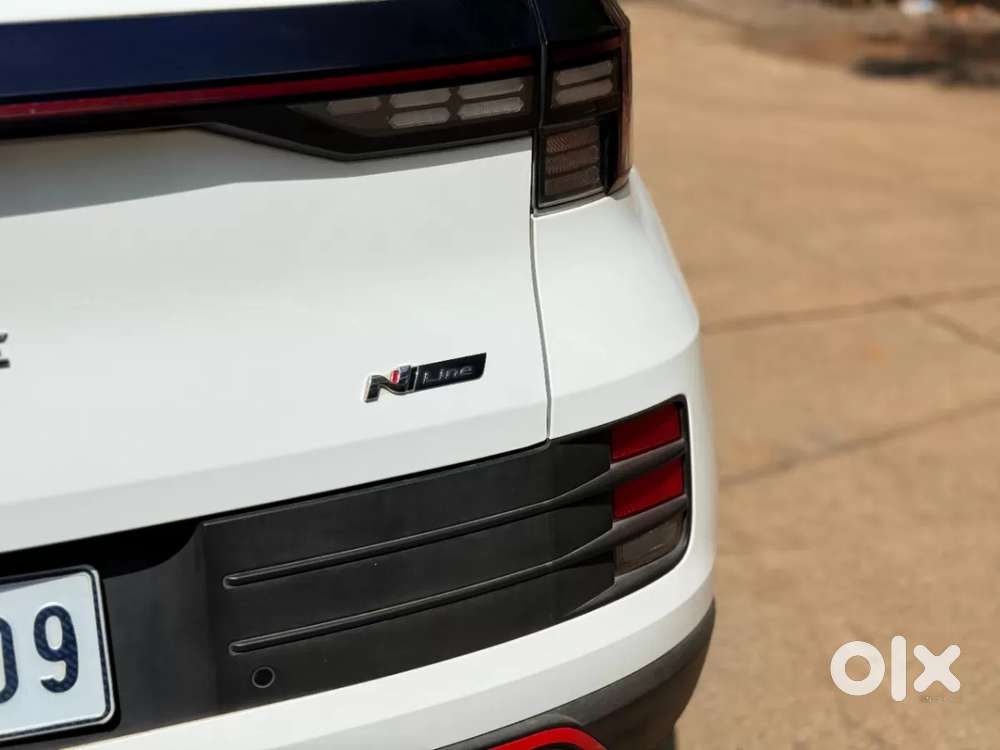 Hyundai Venue N Line N8 Dct Dual Tone, 2023, Petrol