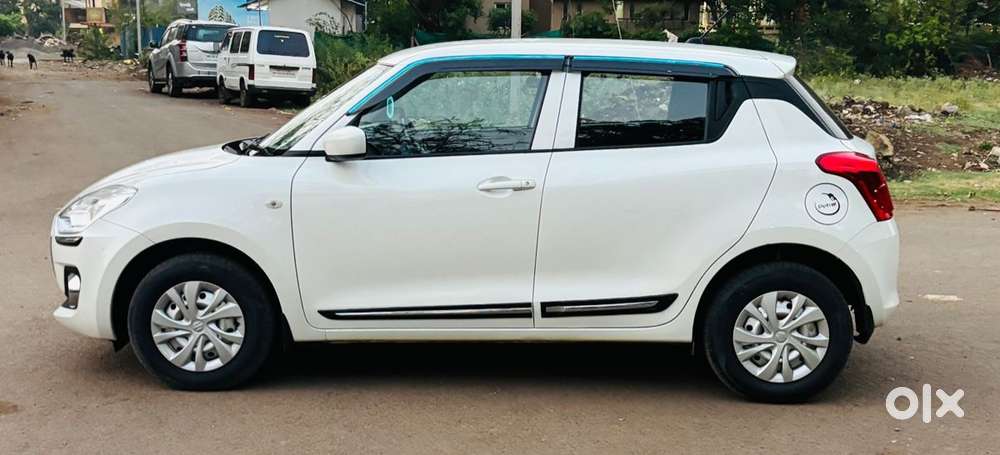 Maruti Suzuki Swift Vxi + Manual, 2021, Petrol