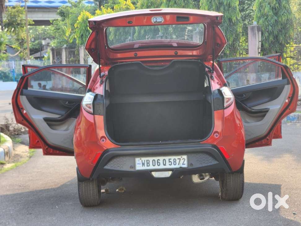 Tata Nexon 1.2 Revotron Xm, 2018, Petrol