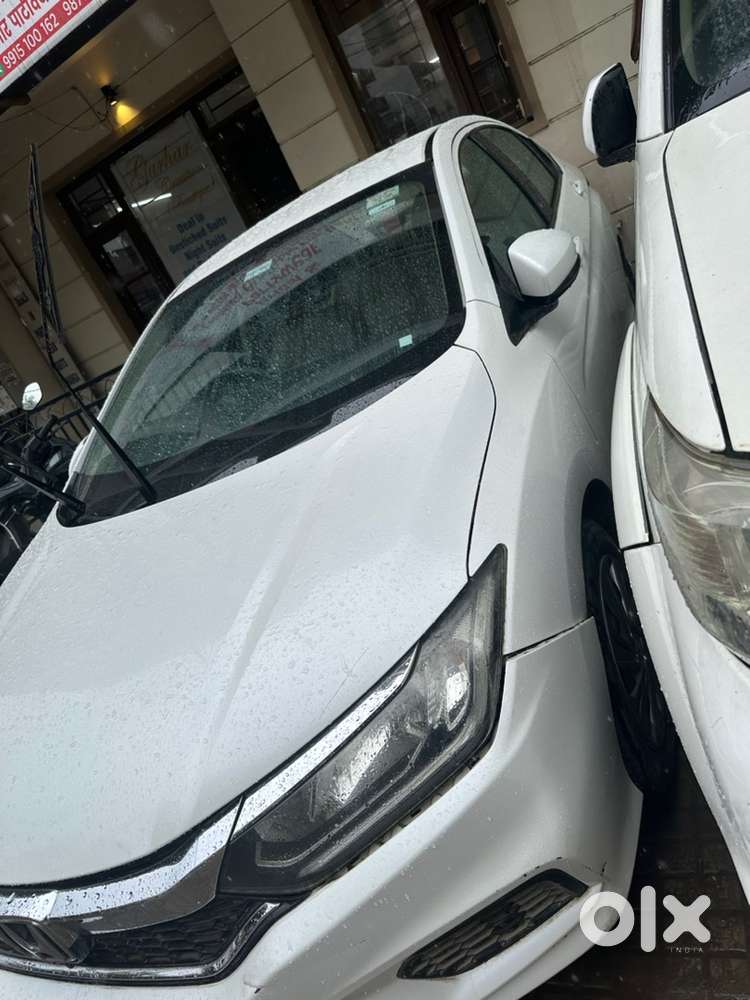 Honda City 2017 Diesel 40900 Km Driven Delhi Registration.