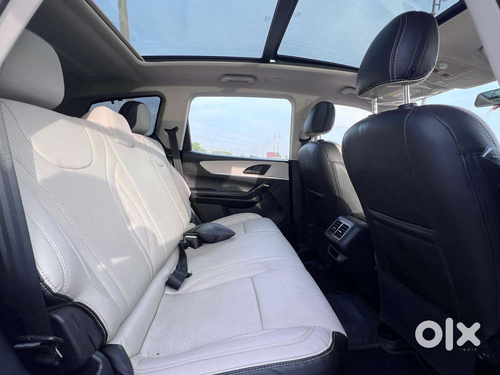 Mahindra Xuv700 2.2 Ax 5 Diesel Mt Str, 2023, Diesel