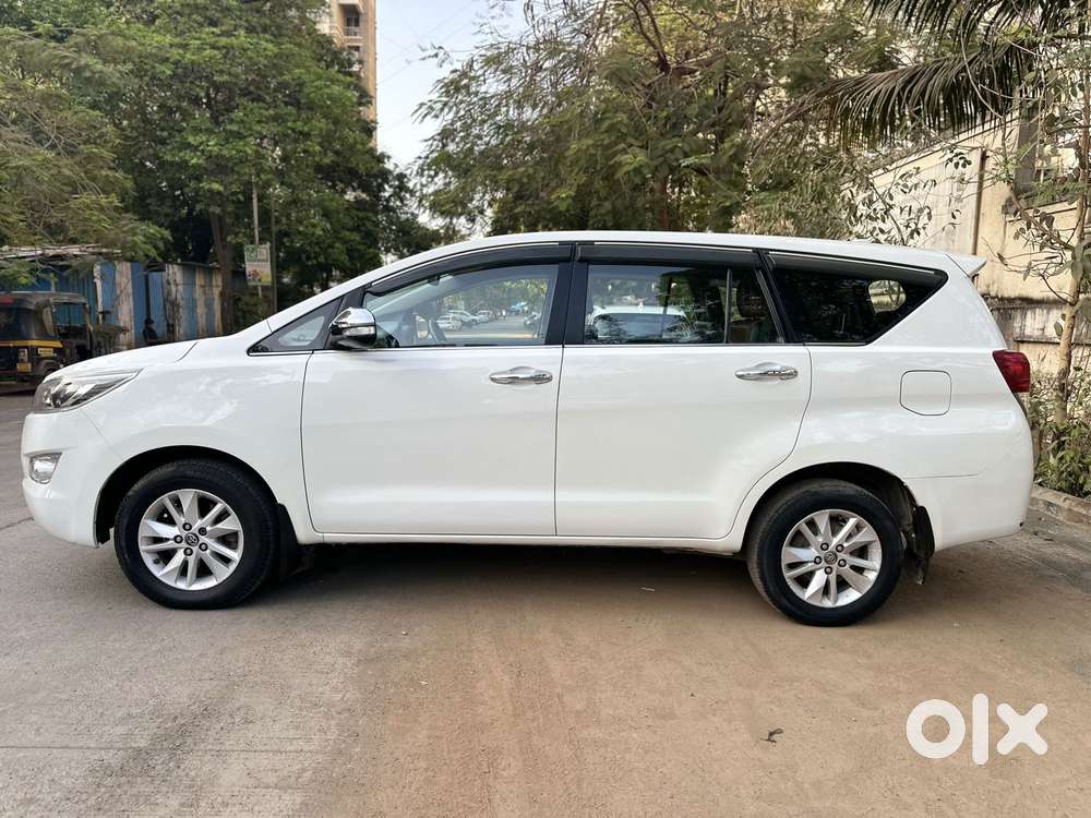 Toyota Innova Crysta