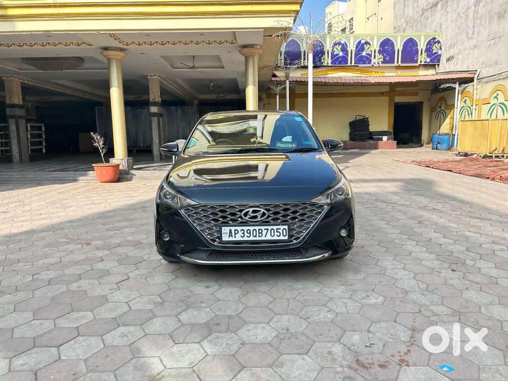 Hyundai Verna 1.5 Sx Petrol Mt, 2022, Petrol