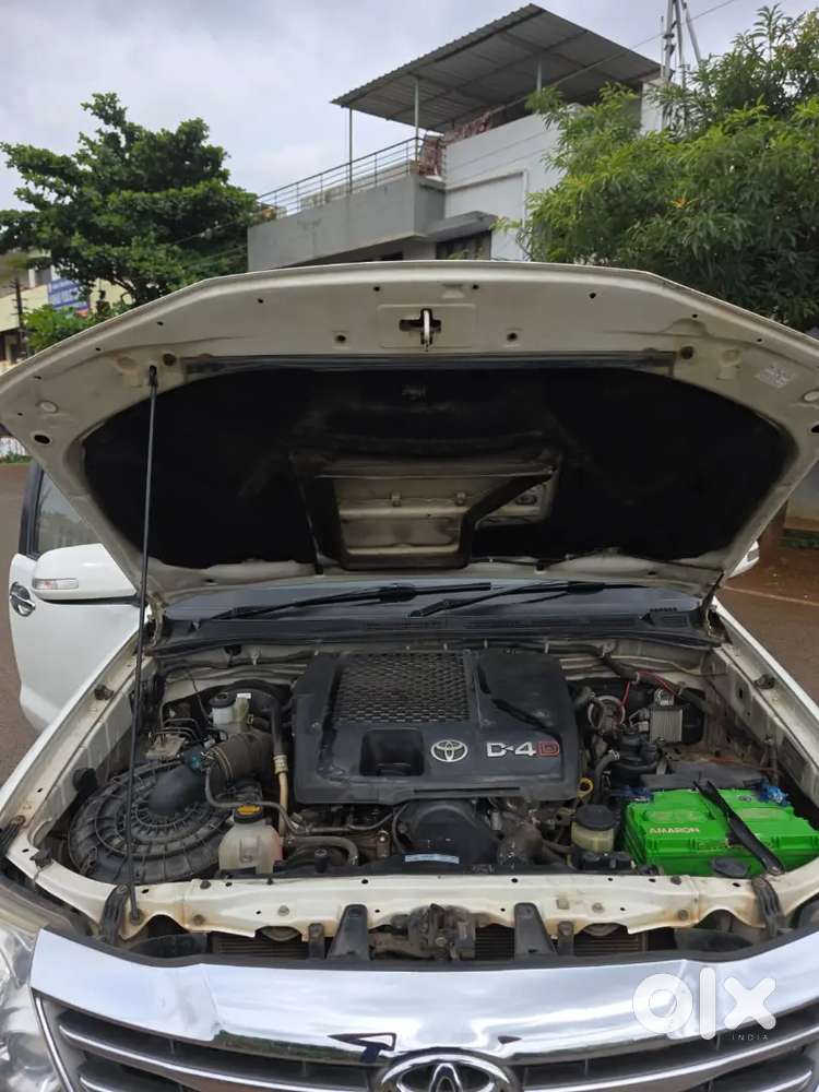 Toyota Fortuner 4x2(mt) 2015 -end Showroom Maintained