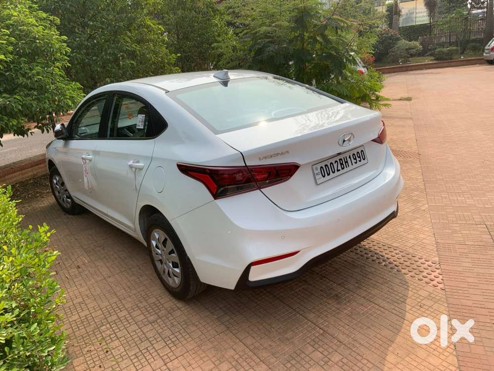 Single Owner Hundai Verna For Sell