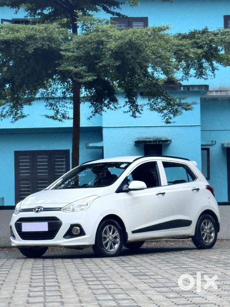 Hyundai Grand I10 Asta Option, 2016, Petrol