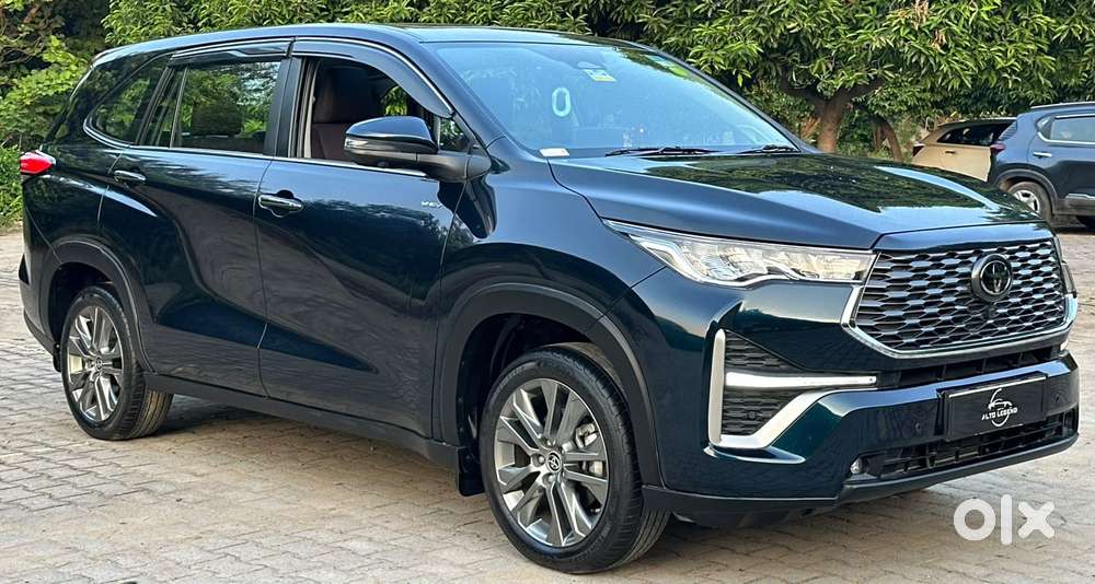 Toyota Innova Hycross 2.0 Zx Hybrid 7 Str, 2025, Petrol