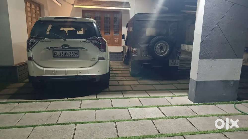 Mahindra Xuv500 W9 At 45,000 Km  Automatic Company Served.