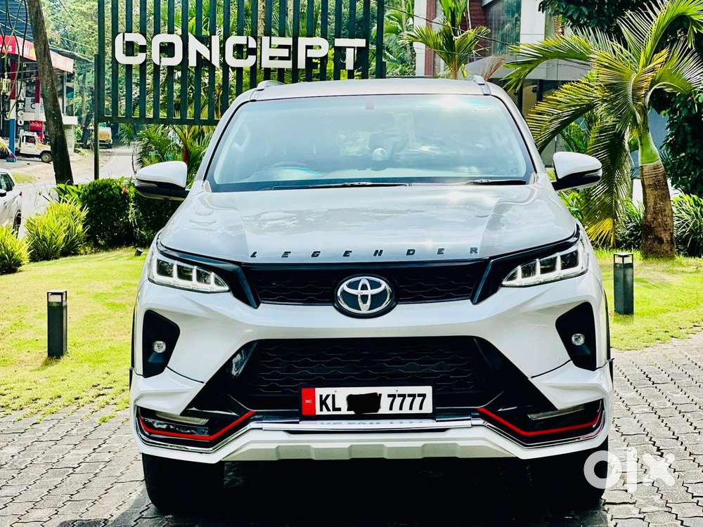 Toyota Fortuner Legender