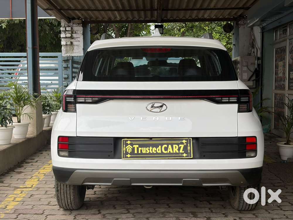 Hyundai Venue 1.2 S (o), 2023, Petrol