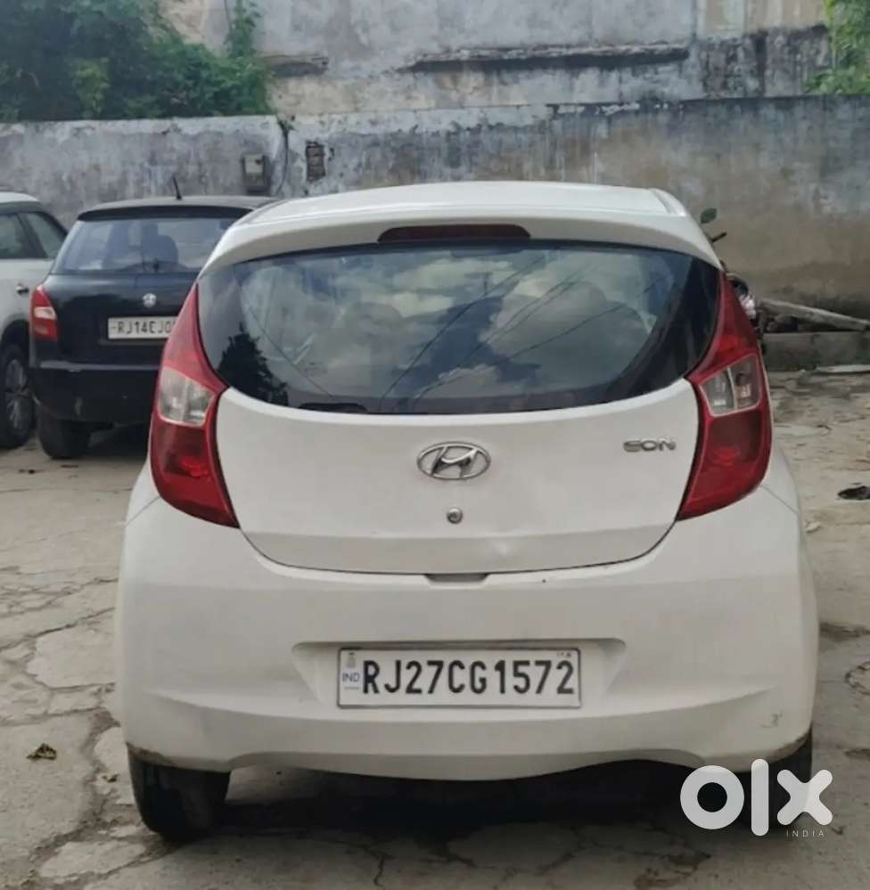 2017 Hyundai Eon Magna +