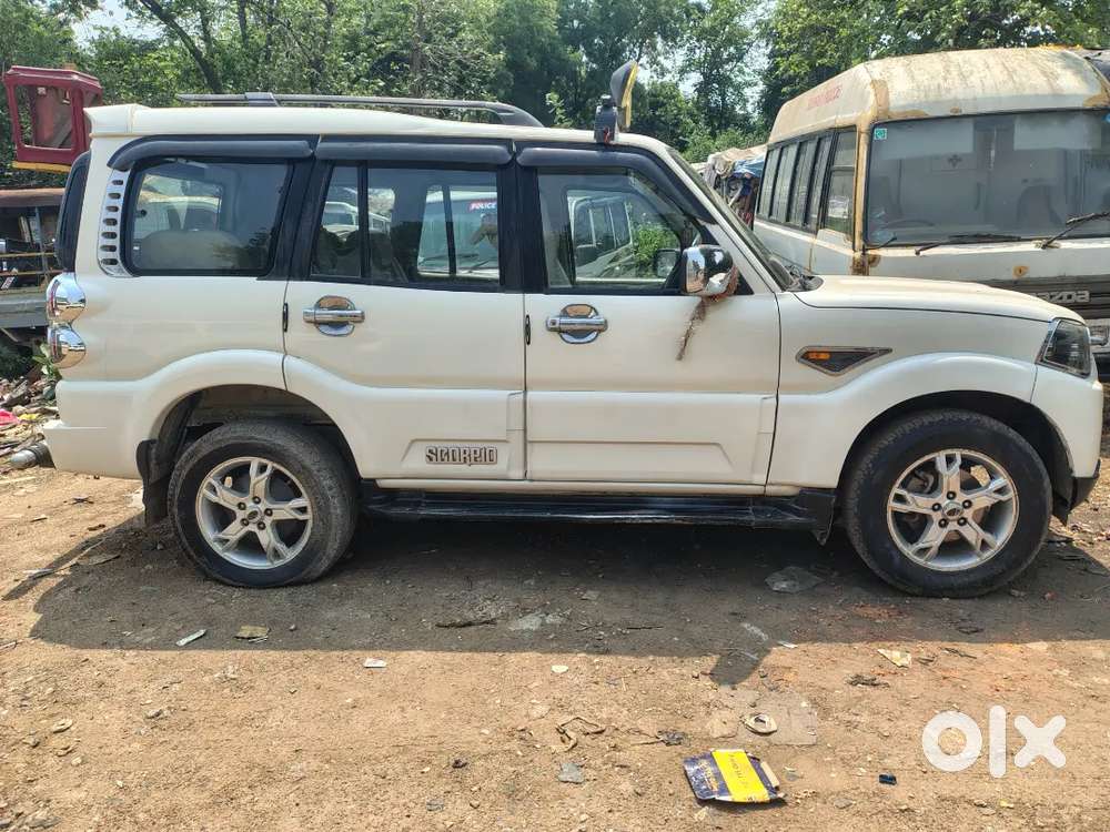 Mahindra Scorpio 2015 Diesel 120000 Km Driven